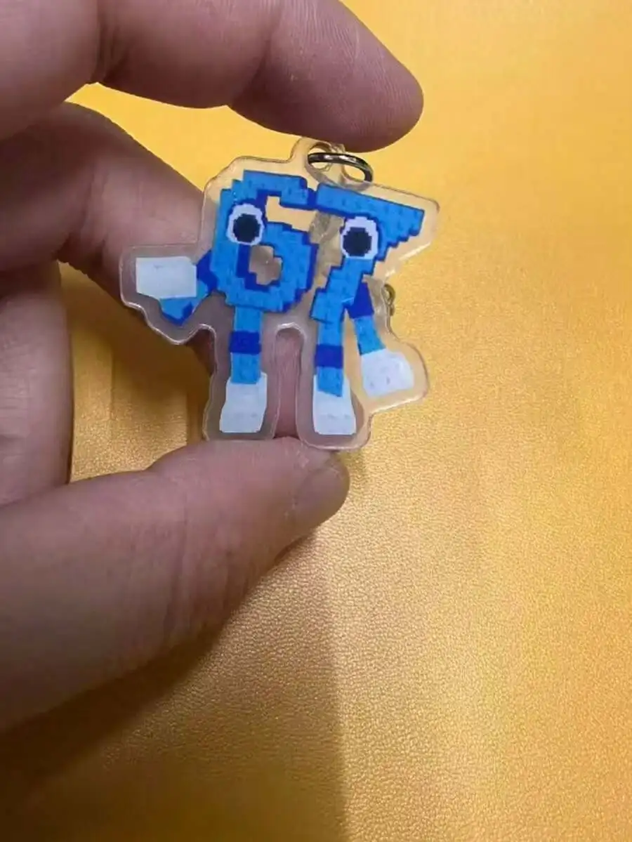 Resin Art All - 2D Pixel Art Number 67 Keychain