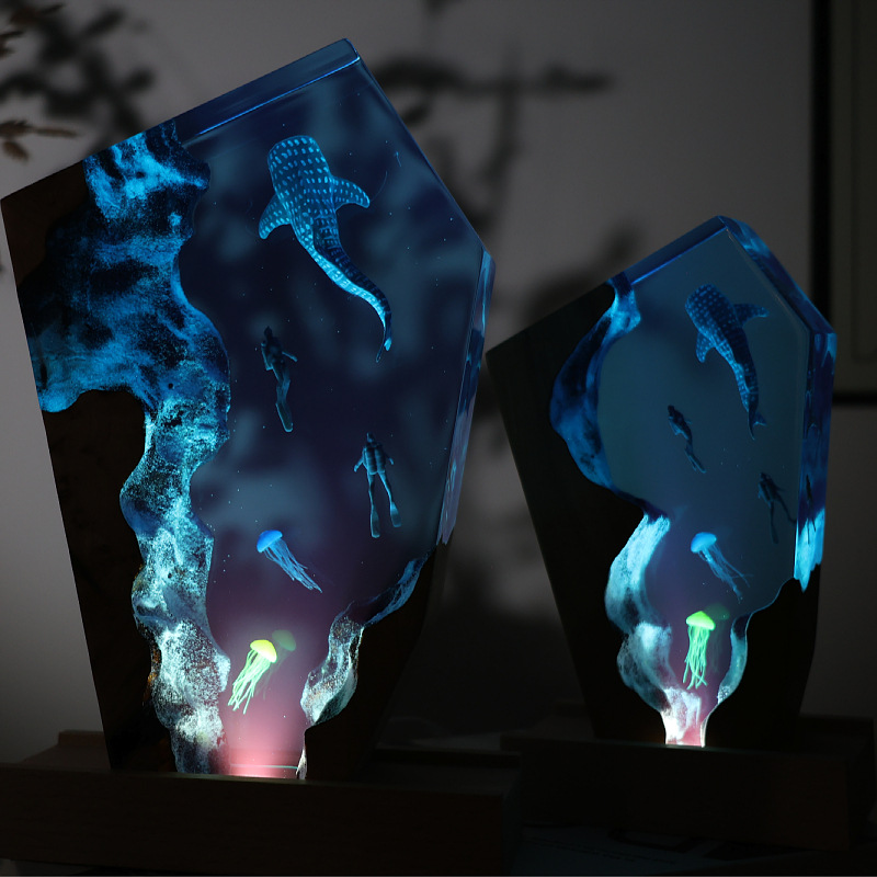 Resin Cave Whale Diver Desktop - Resin Art Gift For Wedding avaliação e preço